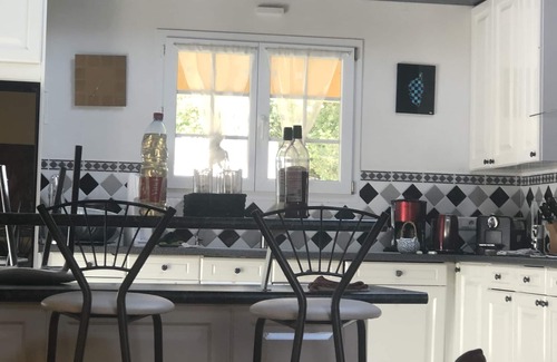 Ollieres Villa | GRAN VILLA, 10 pers. CALMA ABSOLUTA, PISCINA PRIVADA, ALBERGADA