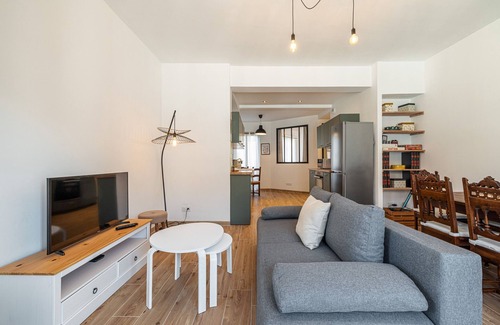 Liberation Apartamento | Large & Quiet 1 Bdr Downtown