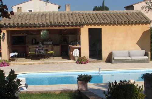 Le Muy Complejo | gran villa tranquila con piscina