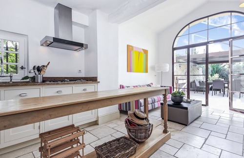Le Plan-de-Grasse Casa | Gran bastida renovada en el sur de Francia, cerca de Valbonne