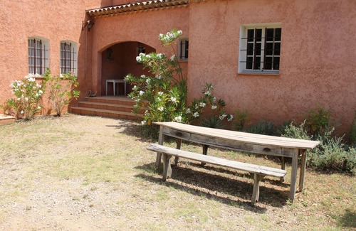 Entrecasteaux Villa | Gran casa provenzal en 1 ha en el campo con piscina, piscina tranquila