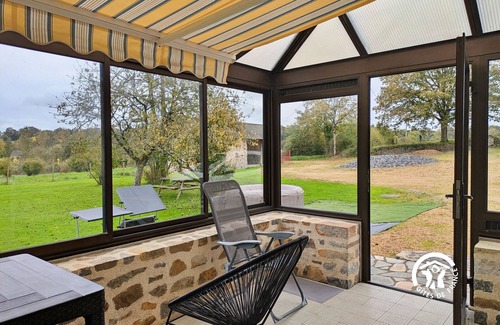 Andouille Cabaña | Gran casa de piedra renovada con chimenea, piano y WiFi en Andouillé