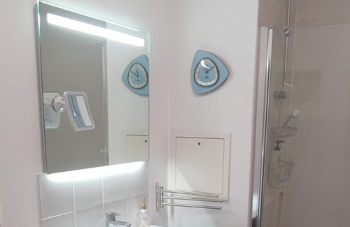 Le Kremlin-Bicetre Apartamento | Large room with garden, close to Paris center