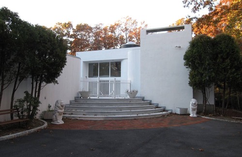 Noyack Cama Y Desayuno | Large Room w use of pool/tennis in Spacious home