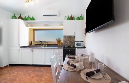 Espirito Santo Apartamento | Habitación 'Grande' con vistas a la montaña, Wi-Fi y aire acondicionado