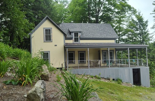 Sunapee Casa | Gran casa rústica del lago de 1800
