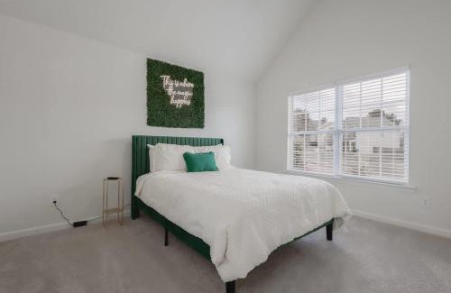 Braselton Casa | Large Rustic Family Home By RoadATL-KingBed-Firepit-Grill
