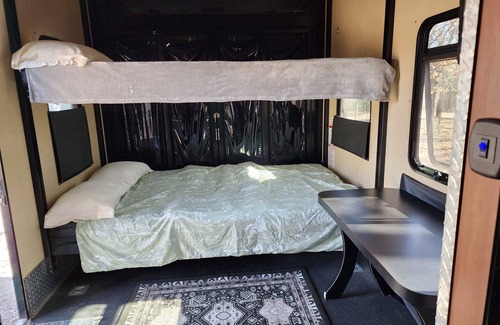 Kingston Casa | Large RV by Lake Texoma, Choctaw, and West Bay Casino