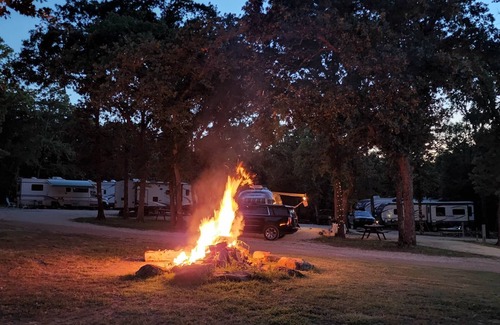 Kingston Casa | Large RV by Lake Texoma, Choctaw, and West Bay Casino