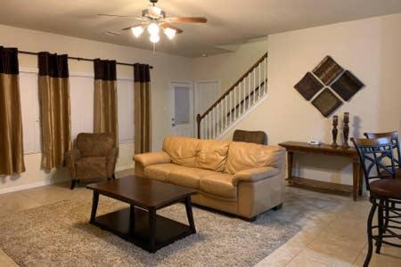 Barker Casa | Large, Sanitary 5 Bedroom House With A View In West Houston, Free WiFi