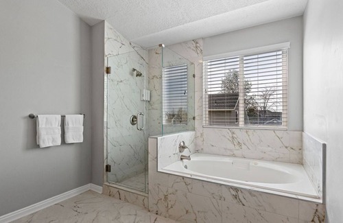 Farmington Casa | Large Serene Farmington Retreat, Close to Lagoon, SLC, Park City & 8 Ski Resorts