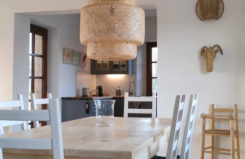 Sant Joan Casa | Casa Maass Casa de campo de piedra con gran piscina, zona tranquila, Wi-Fi