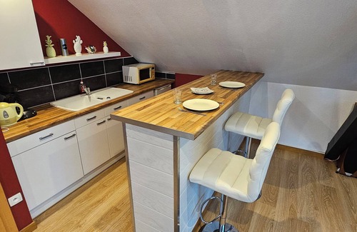 Herrlisheim Casa | Large studio in village house