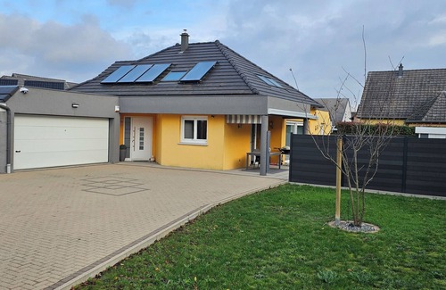 Herrlisheim Casa | Large studio in village house