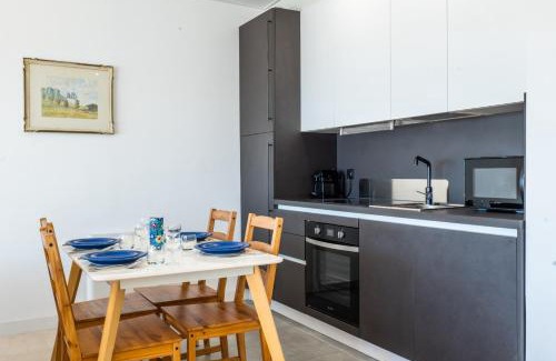 Villeneuve Loubet Beach Apartamento | Large studio with a breathtaking view of the sea