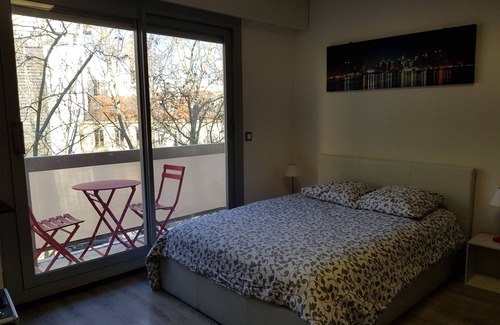 Part Dieu - Bir Hakeim Apartamento | LARGE STUDIO WITH BALCONY