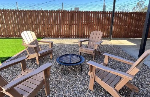 El Paso Casa | Large Stylish Hm W Big Back Yard