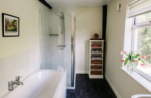 Brome Otro | Large Suffolk farmhouse great for Families & Friends Suffolk