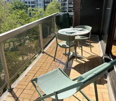 Ostend City Centre Apartamento | Large sunny and bright apartment with park view