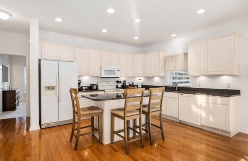 Little Salisbury Casa | Large Three Bedroom Beach House in Ocean City, MD