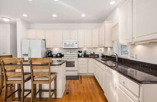 Little Salisbury Casa | Large Three Bedroom Beach House in Ocean City, MD