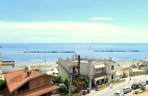 Lido di Pomposa Apartamento | Amplio apartamento de tres habitaciones en el centro con hermosa vista al mar en Lido di Pomposa
