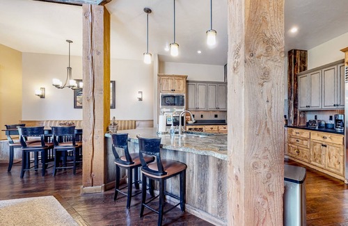 McCall Casa | Large townhome with outdoor kitchen, open-air fireplace & mountain views
