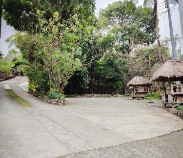 Baguio Apartamento | Large townhouse inside serene, private compound