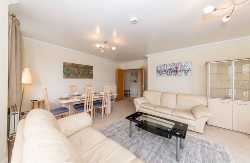 Reading Apartamento | Large & Tranquil Riverside Flat with Thames Views - Pass the Keys