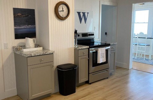Westbrook Center Casa | Large Updated Direct Waterfront Home on CT Shoreline, Private Beach, Westbrook