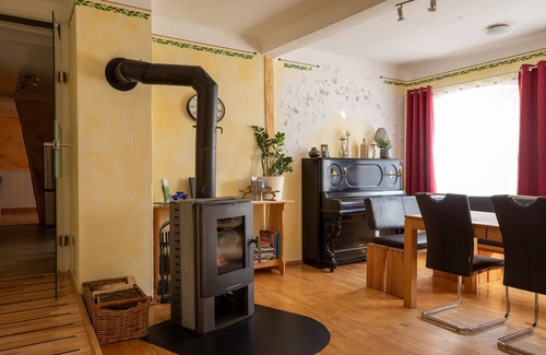 Stadtlauringen Casa | Large vacation home with barrier-free ground floor (5 vacation home stars)