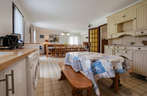 Asserac Casa | LARGE VACATION HOME BY THE SEA FOR FRIENDS AND FAMILY
