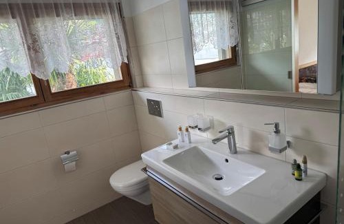 Quarten Apartamento | Large vacation home with mountain views