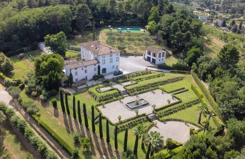SantʼAndrea di Compito Villa | Gran villa de vacaciones en alquiler en Toscana, lucca, piscina, wifi, aire acondicionado, bodas