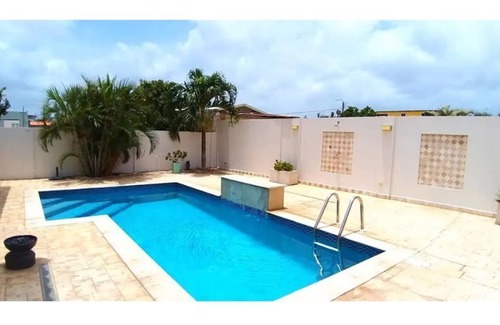 Oranjestad Casa | Large Villa, 10 minutes from the beach 5 minutes to supermarkets Nice pool 🏝