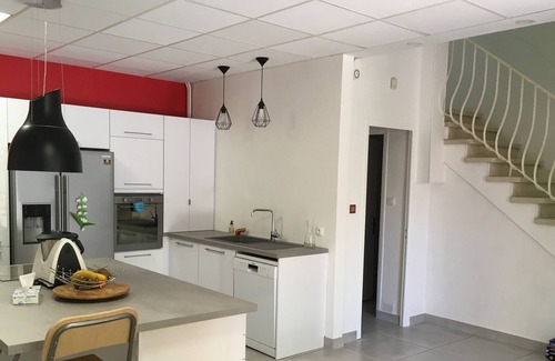 12th Arrondissement Villa | Gran villa en Marsella con piscina
