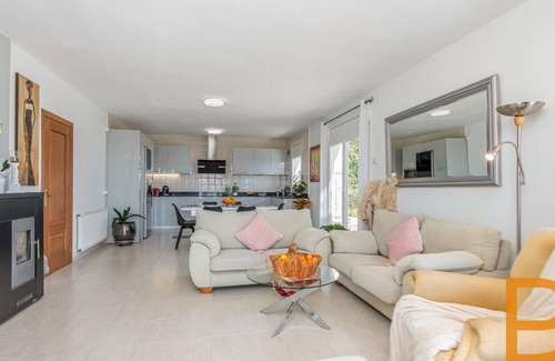 El Mas Isaac Villa | Gran Villa con piscina en urbanización de lujo cerca del mar
