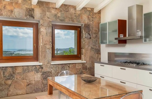 Porto Rotondo Villa | Gran villa con piscina, rodeada de vegetación, vistas al mar - Costa Smeralda