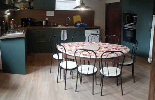 Osse-en-Aspe Casa | Large village house - ideal for groups