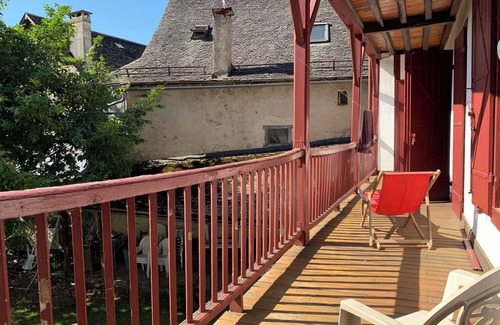 Osse-en-Aspe Casa | Large village house - ideal for groups