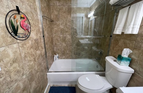 Poinsettia Heights Apartamento | Large w/King Beds and workspace near Wilton Manors