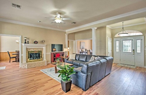 Coffee City Casa | Large Waterfront Lake Palestine Home with Deck, Dock