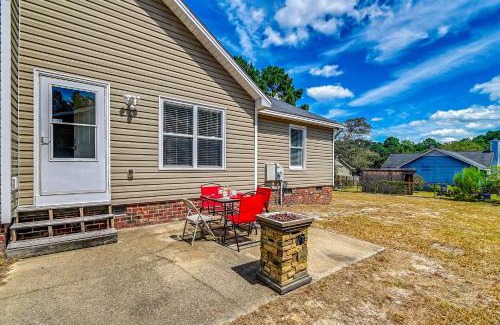 Fayetteville Casa | Large Yard, Office Space Fayetteville Family Home