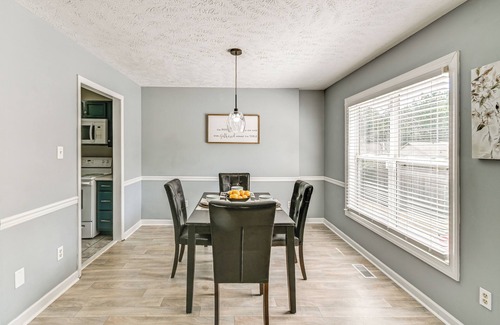 Fayetteville Casa | Large Yard, Office Space: Fayetteville Family Home