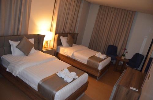 Al Ulaya Apartamento | Larissa Suites