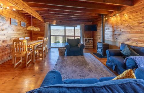 Fish Hoek Casa | Lark House, Peaceful Mountain Home with Wonderful Ocean Views