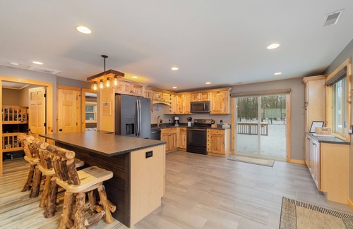 Higgins Lake Cabina | Larkin's Cabin Pet & Family Friendly!
