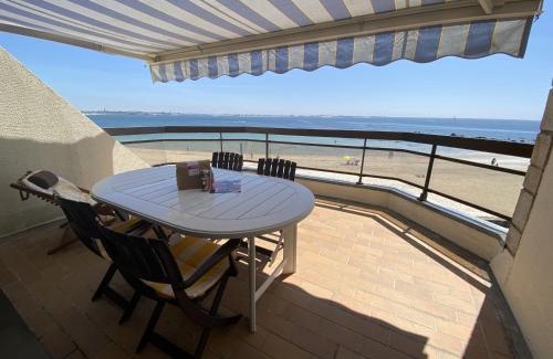 Larmor-Plage Apartamento | Larmor-Plage T4 Spacieux avec Terrasse, Ascenseur et Parking face à la Mer - FR-1-349-124