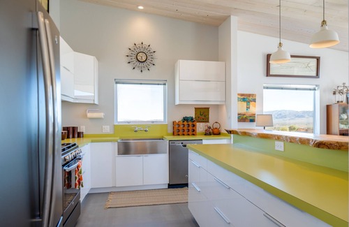 Joshua Tree Casa | Las Alas Del Sol- A Desert Architectural Gem 2 Bedroom Home by RedAwning