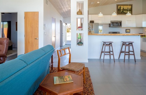 Joshua Tree Casa | Las Alas Del Sol- A Desert Architectural Gem 2 Bedroom Home by RedAwning